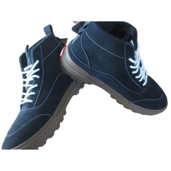 Vans Women's Colfax MTE-1 Boots Suede All weather Black Gum Bottom Size 9 NIB - Picture 4 of 6